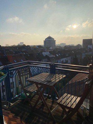 Attraktive 1,5-Zimmer-Maisonette-Wohnung mit Balkon und Einbauküche in Bremen