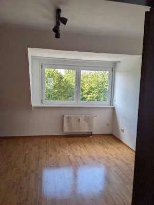 Freundliche 3-ZImmer-Wohnung mit Einbauküche