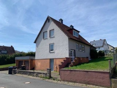 Ein- bis Zweifamilienhaus mit viel Potential in schöner Lage