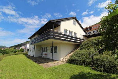 Großes gepflegtes Wohnhaus in bester Wohnlage zu vermieten!
