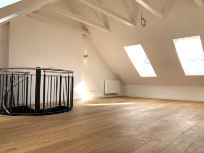 Altbau & Moderne in Eppendorf, Balkon, 2 Ebenen, Atelier, Bezug nach vollst. Sanierung