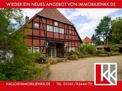 Liebevoll restauriertes Fachwerkhaus auf charmantem Hofgrundstück
