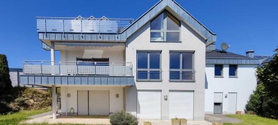 Viel Platz – Großzügiges Wohnhaus in herrlicher Randlage von Gusterath mit toller Aussicht