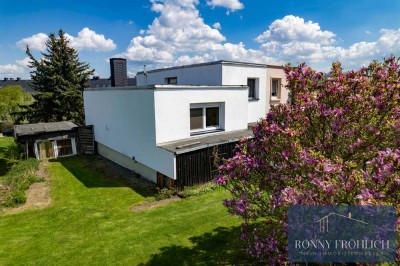 Einfamlienhaus in Venusberg: 6 Räume, großer Garten, neue Einfahrt, Kamin, Garage + Carport, Küche