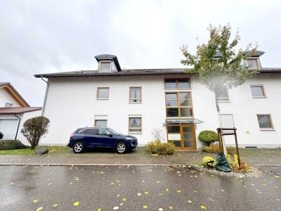 Helle 3-Zi.-Wohnung mit großem Balkon und Garage!