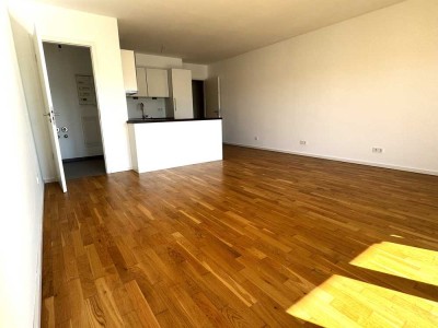 Wohnen im Zentrum! 4-Raum-Wohnung mit Terrasse und EBK