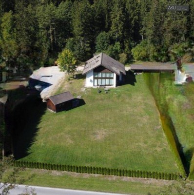 Traumhaftes Haus im idyllischen Rohr im Gebirge