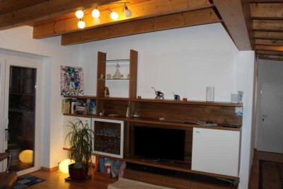 Sehr schöne Penthousewohnung in Top Lage, gut ausgestattet. Südbalkon und Nordbalkon.