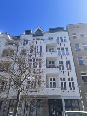 schöne helle Altbauwohnung, ehm.Knopffabrikant/Eigentümer,nähe Chaussestr.