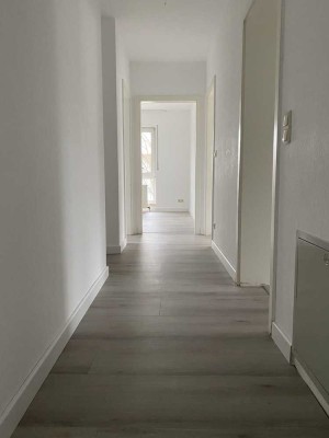 Helle 3-Zimmer Wohnung mit Balkon und Stellplatz in Niddatal