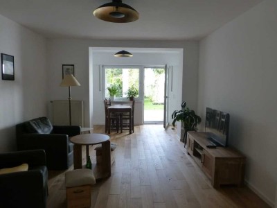 2-Zimmer-EG-Wohnung voll möbliert mit 22m² großer Terrasse und Infrarotsaunain Köln Bocklemünd