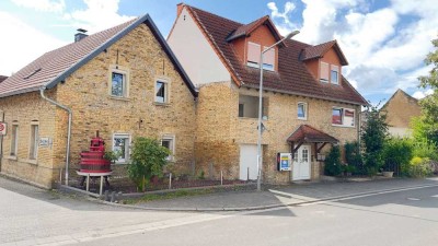 +++ Im Doppelpack: 2 vermietete, moderne Wohnungen + Backsteinhaus zum Sanieren * Nebengebäude +++