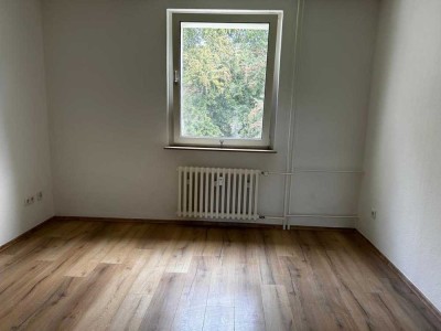 Geräumig wohnen auf 3 Zimmer!
