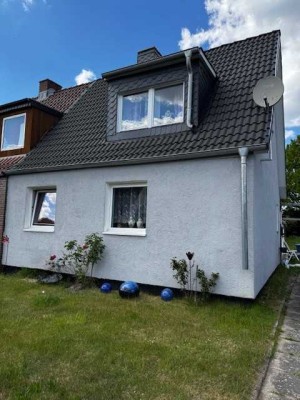 Doppelhaushälfte in zentraler Lage