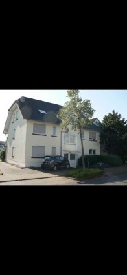 Traumhaftes frisch renoviertes Apartment mit alleiniger Gartennutzung, Wintergarten und Terrasse