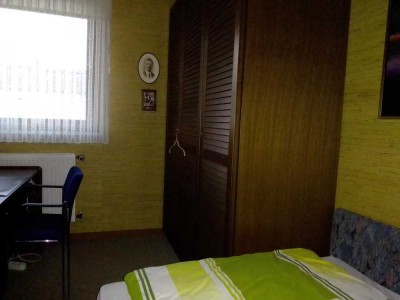 WG Zimmer Schreibtisch Schrank  in Braunschweig