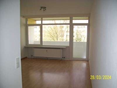 Helle 1-Zimmer Wohnung mit Balkon