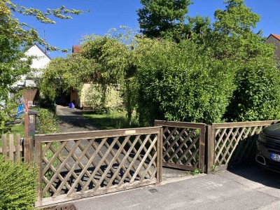 Kleines Häuschen auf einem bezauberndem sonnigen Grundstück in Erding / Klettham