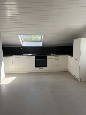 Exklusive 2-Raum-DG-Wohnung mit gehobener Innenausstattung in Bad Friedrichshall Jagstfeld