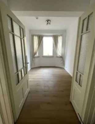 Charmante, helle Altbauwohnung mit Balkon und Gartennutzung
