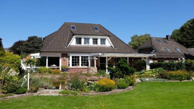 Großzügiges Einfamilienhaus mit Vollkeller und Wintergarten
