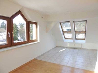 3 Zimmer Dachgeschosswohnung in beliebter Wohnlage in Kirchberg zu vermieten!
