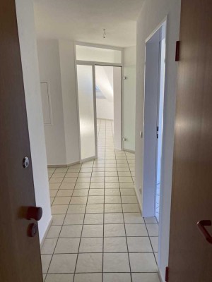 Stilvolle 3,5-Raum-Wohnung mit Balkon und TG-Stellplatz im Essener Süden, nahe dem Baldeneysee
