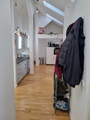 Helle 6-Zimmer Dachgeschosswohnung in Berlin-Friedrichshain