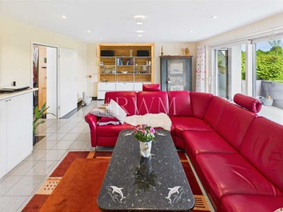 Hier lebt die Sonne! 5-Zimmer-Wohnung mit XXL-Terrasse, Balkon & Garage. Sofort bezugsfertig.