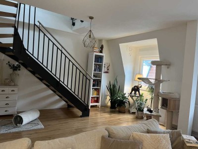Schön-Wohnen Esslingen-Mettingen mit Einbauküche Dachterrasse