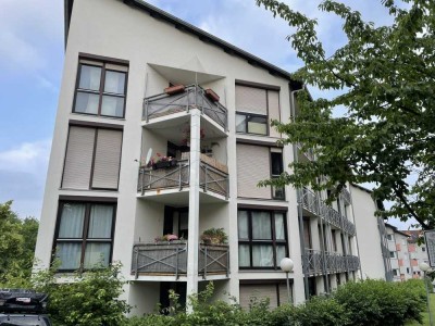 Ideal für Studierende: Kleine, aber feine 1 Zimmer-Wohnung mit Balkon in idealer Lage zu den Unik...