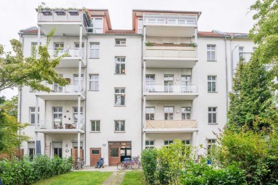 Attraktives Investment in Adlershof Altbauwohnung mit Sonnenbalkon