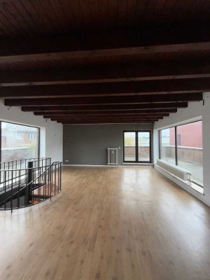 Traumhafte Maisonette mit XXL-Dachterrasse im Herzen von Neuss – Am Konvent 2