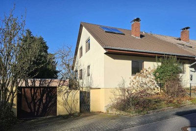 Einfamilienhaus mit viel Platz in ruhiger Höhenlage