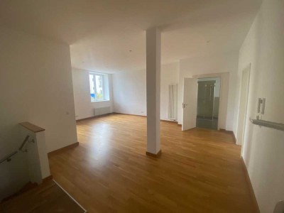Wohnen auf zwei Ebenen - im Herzen von Ludwigshafen