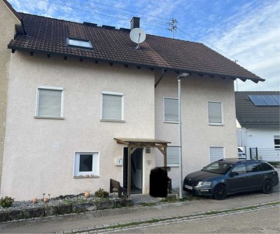 Erstbezug nach Sanierung: ansprechendes 5-Zimmer-Haus mit EBK in Spiegelberg