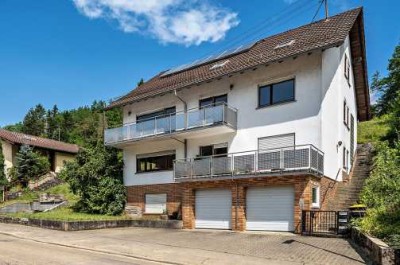 Geschmackvolle 4-Raum-Wohnung mit Balkon und EBK in Mosbach