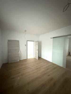 Erstbezug nach hochwertiger Komplettsanierung – Moderne 3-Zimmer-Erdgeschosswohnung