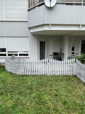 Möblierte, gepflegte 1-Raum-EG-Wohnung mit Balkon und EBK in Wiernsheim