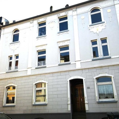 GROSSZUEGIGE SINGLE WOHNUNG MIT GUTER ÖPNV ANBINGUNG
