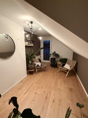 Hochwertige und moderne Doppelhaushälfte mit Garten und Balkon