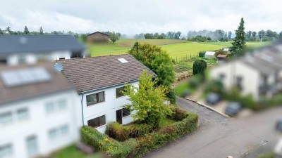 Remshalden Buoch: sanierungsbedürftige Doppelhaushälfte mit Potenzial und Ausbaureserve