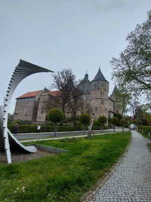 Große Immobilie mit Spielhalle und Kneipe