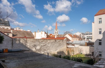 ++NEU++ Generalsanierte 2-Zimmer Altbau-Wohnung mit viel Potenzial!