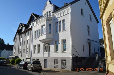 Großzügige Altbauwohnung in bester Lage von Solingen-Ohligs