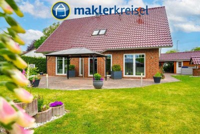 Bärenstadt Esens: Junges Einfamilienhaus mit Carport und weiteren Wohnvorteilen!