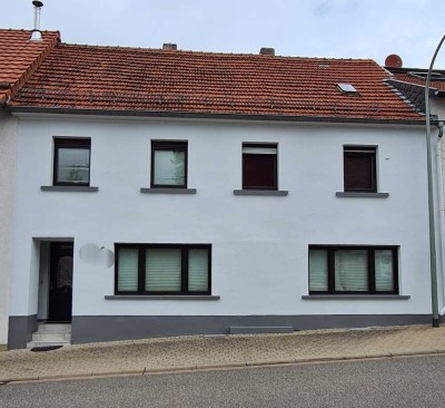 1-2 Familenhaus mit Garten, im Ortskern von Mandelbachtal-Ormesheim,  PROVISIONSFREI!!!