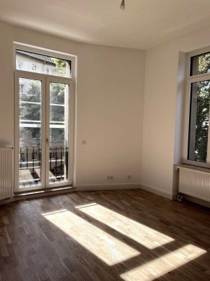 *Top Sanierte 4-Zimmer-Altbau-Wohnung inkl. EBK* am ZOO