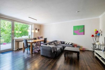 Schöne möblierte 4-Zimmer-Wohnung mit zwei Terassen in Bestlage