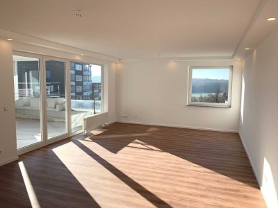 NEU + MODERNISIERT:  Schöne Wohnung mit Loggia + Fernblick in Friedrichsdorf